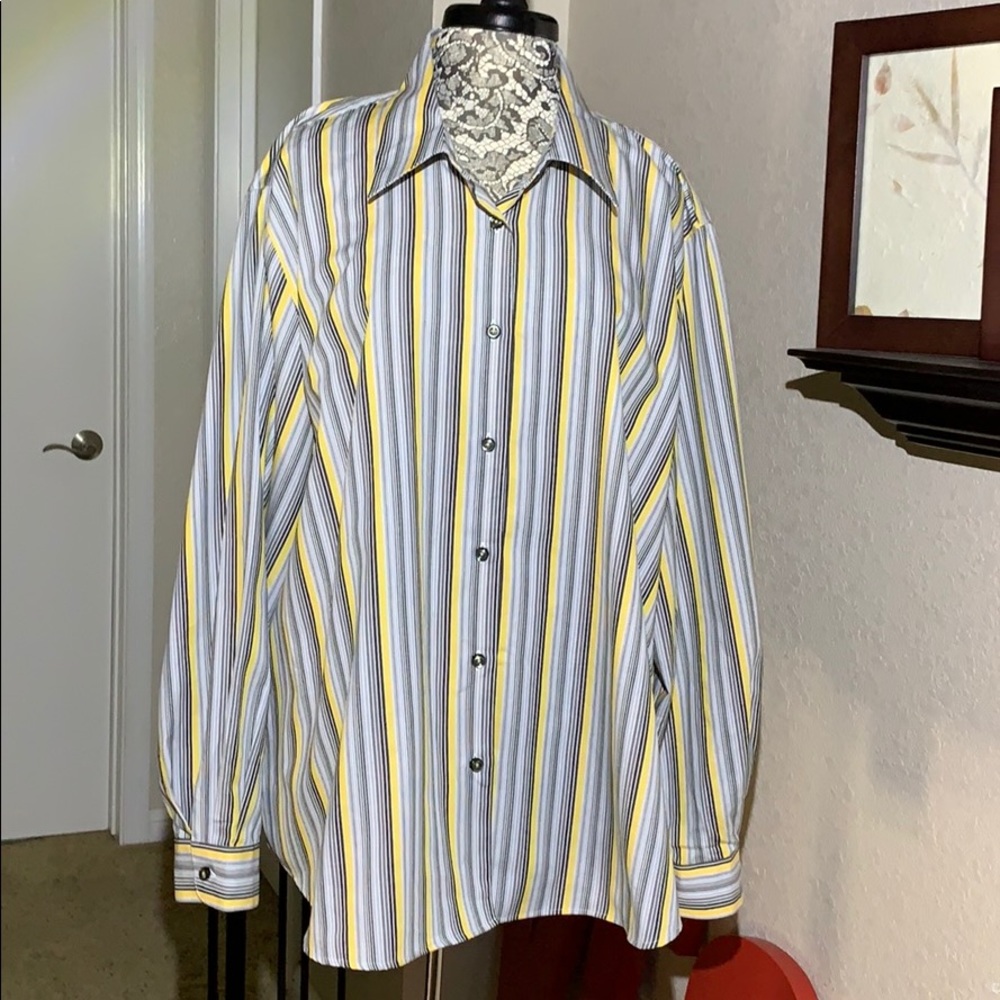 FoxCroft wrinkle free shaped fit Plus Size 24W